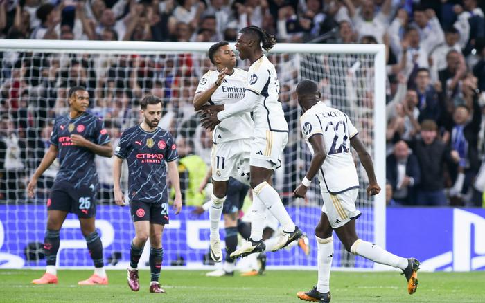 CNC lathe processing 150 hollow casing shaft